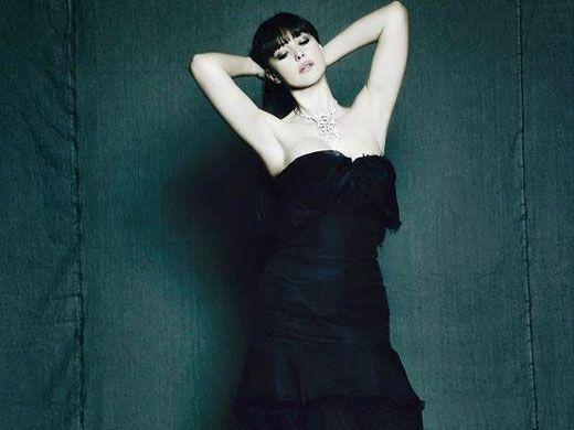 �����ɶ� Ѥ�����˵Ĺ�ɫ�鱦