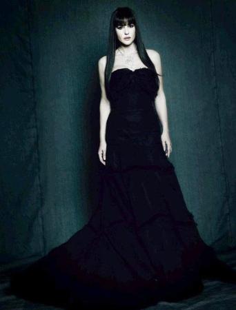 �����ɶ� Ѥ�����˵Ĺ�ɫ�鱦