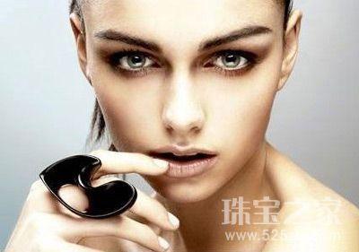 Christine Brandt 鱦Ʒ