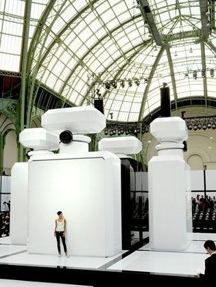 ѸȫͶCHANEL09ʱװ