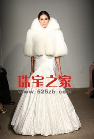 皮草婚纱_动漫婚纱情侣头像