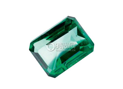 绿色蓝宝石拥有一系列丰富的绿色调