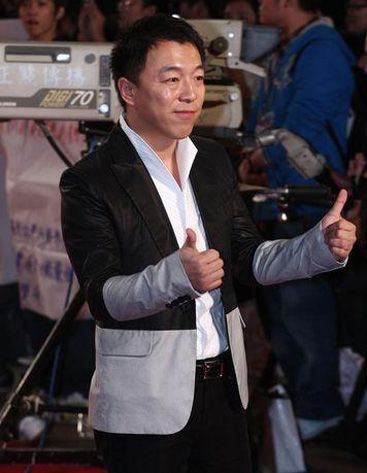 46届金马奖上演“黑白型男会”(图)
