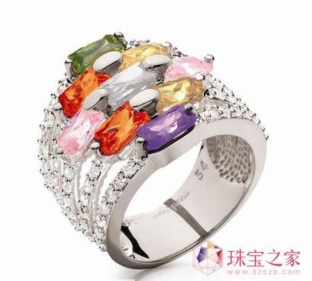 Folli Follie深情打造2010秋冬绝美信物