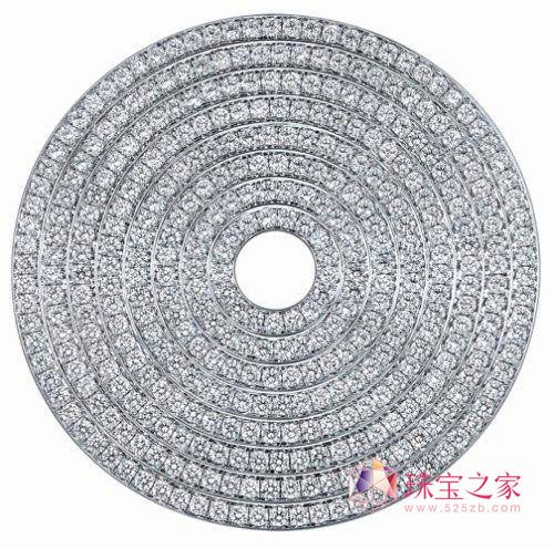 吕燕牵手周大福,演绎东方珠宝惊世之美