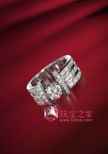 OMEGA全新珠宝 领浪漫风潮
