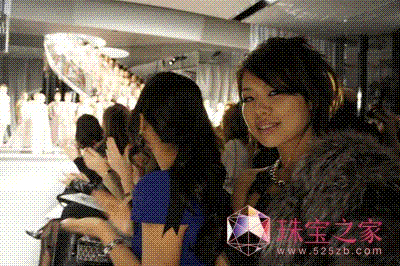 ̸ѩҶPOMELLATOϯʱװ