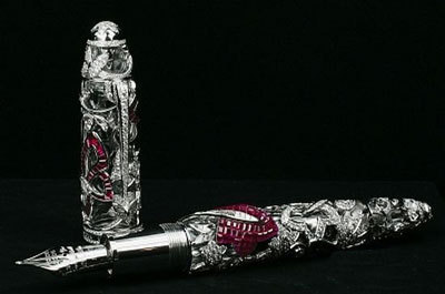 Van Cleef & Arpels和Montblanc制造的这支“神秘杰作” Van Cleef & Arpels和Montblanc制造的这支“神秘杰作”