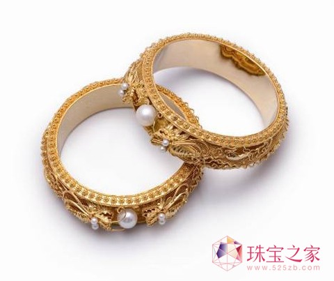 双龙戏珠
