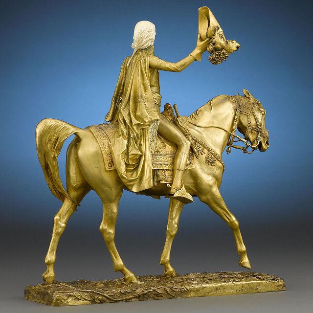 法国19世纪艺术家Jean-Léon Gérôme创作的拿破仑进军开罗的雕像