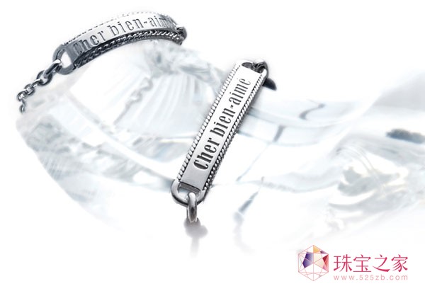 “Bien-aimé”(亲爱的)