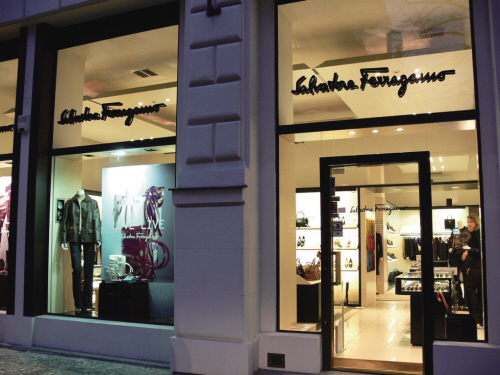 Salvatore FerragamoݳƷƷƿʼԴй