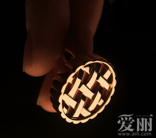 点击图片进入下一页 伦敦设计师Cora Sheibani的“美味”珠宝