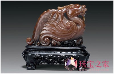 鱼化龙章 寿山酱油冻石