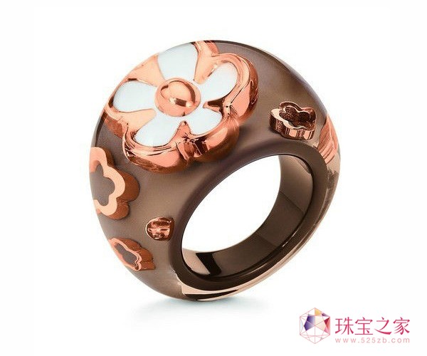 Folli Follie 推出全新珠宝新品诠释旅行主题Folli Follie Follie di Fiori 系列焦糖色戒指 RMB635