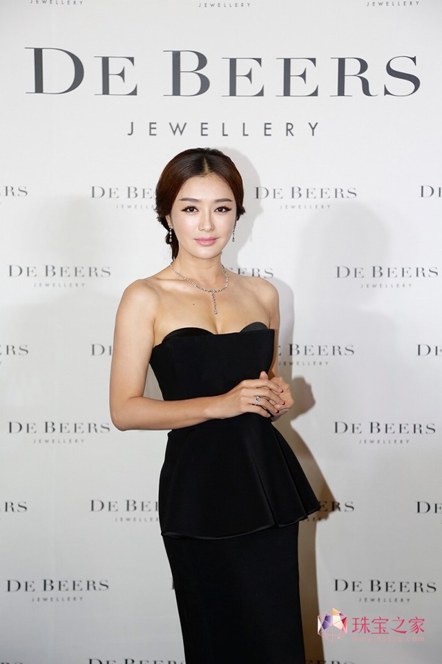 戴比尔斯 De Beers 于南京开设中国第五家精品店