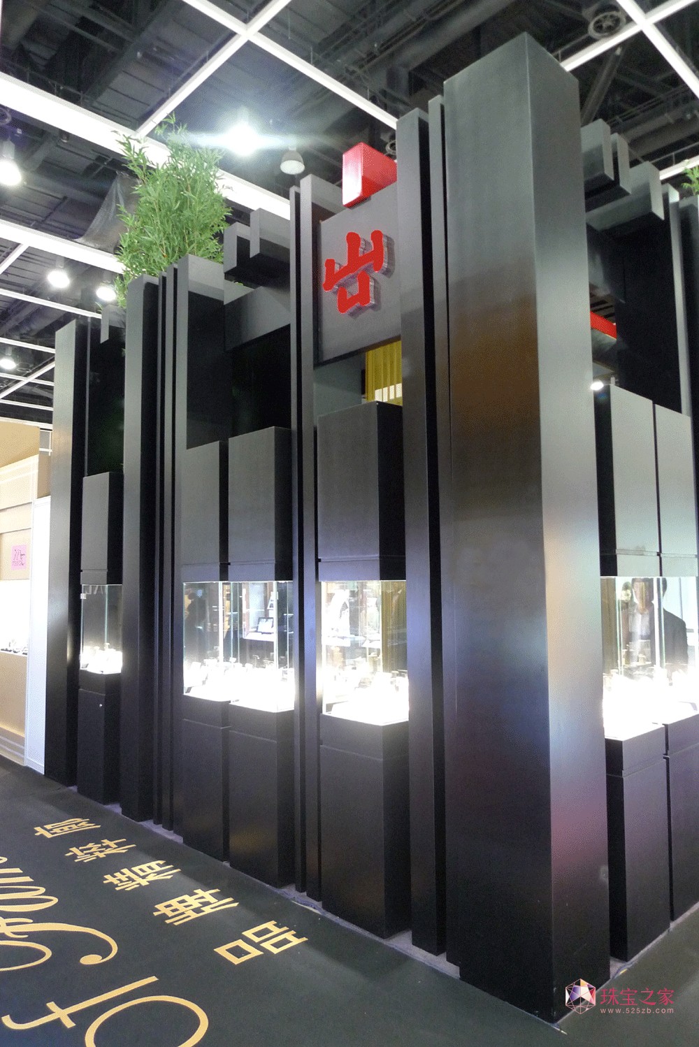 吴峰华设计机构华丽亮相香港珠宝展