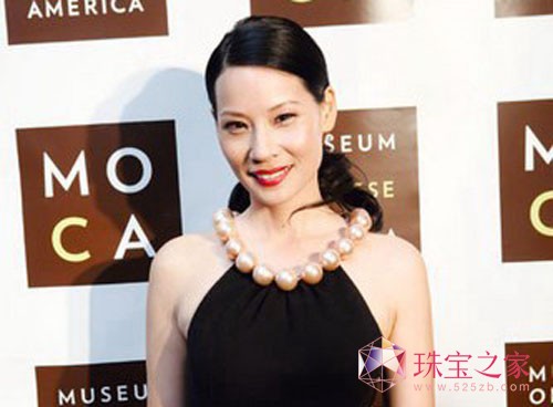 刘玉玲 珍珠项链