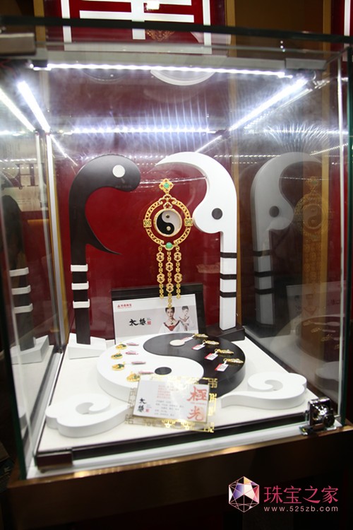 力作新品“极光”摆件