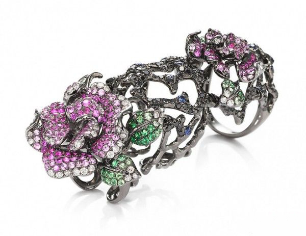 亚洲珠宝设计师开始崛起珠宝品牌：Wendy Yue戒指