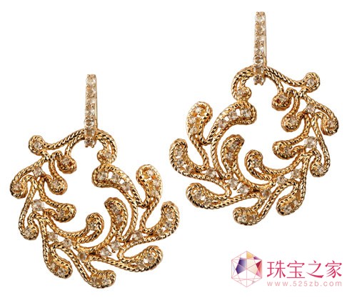 卡瑞拉•卡瑞拉(Carrera y Carrera)携手著名女星周楚楚亮相