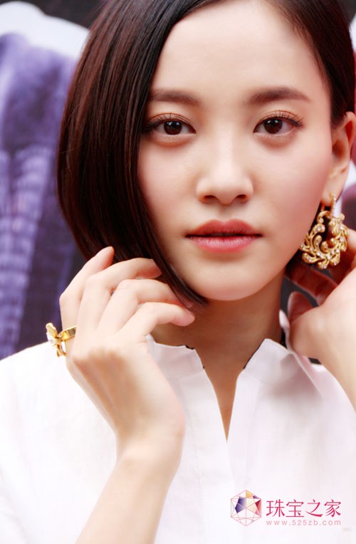 卡瑞拉•卡瑞拉(Carrera y Carrera)携手著名女星周楚楚亮相