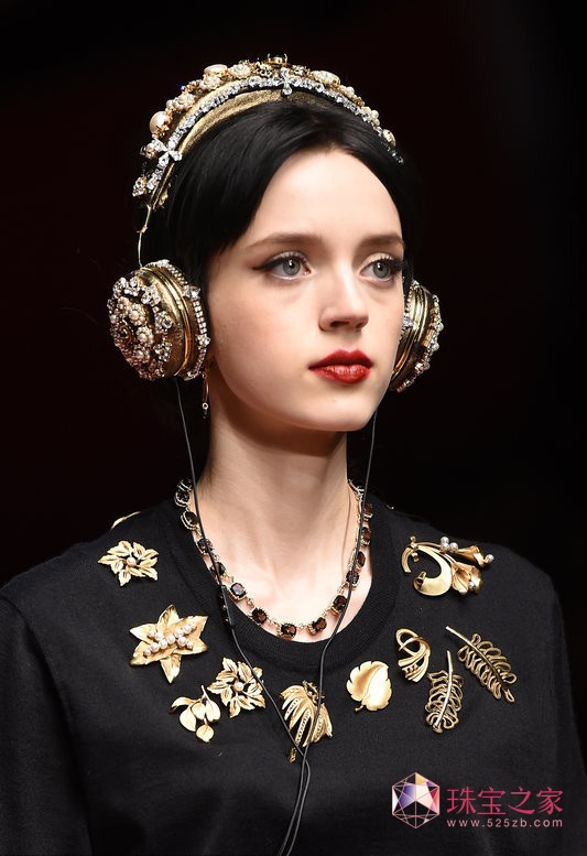 Dolce & Gabbana 2015ﶬ