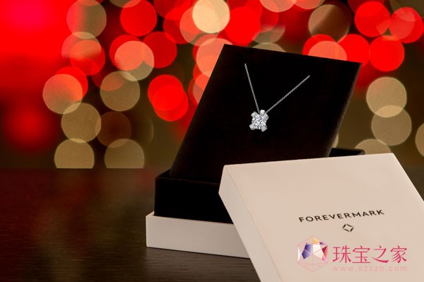 Forevermark®永恒印记呈献周大福独家专属款天鹅系列美钻钻饰