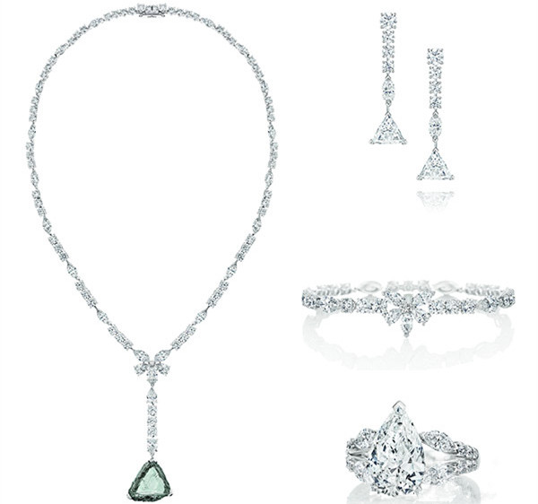 戴比尔斯推出全新莲花系列高级珠宝 品牌挚友范冰冰倾情演绎
