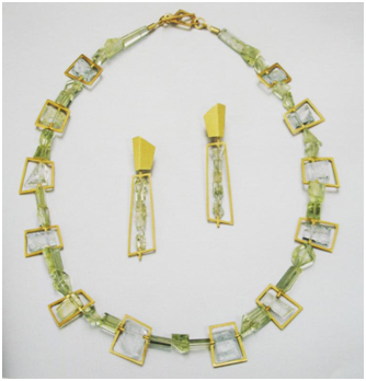 倪献鸥 珠宝设计美学，东方诗意 取“形”延“意”图（1），英国设计师Daphne krinos，8k金， 绿宝石
