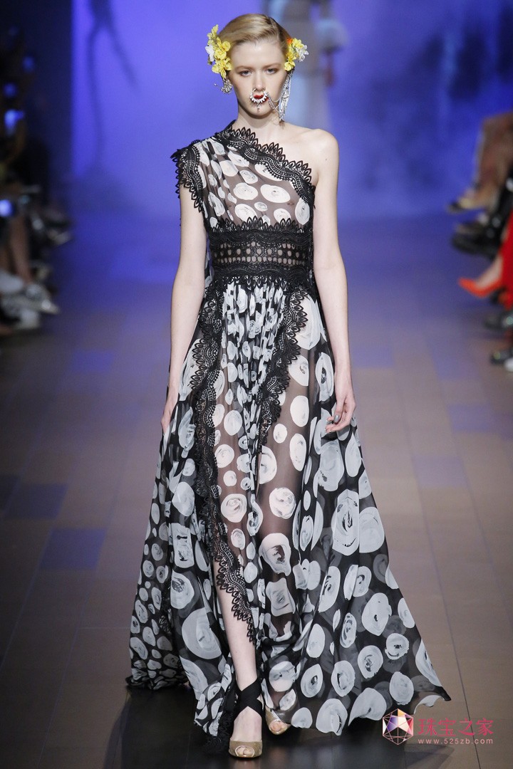 Naeem Khan 2018ϵʱװ