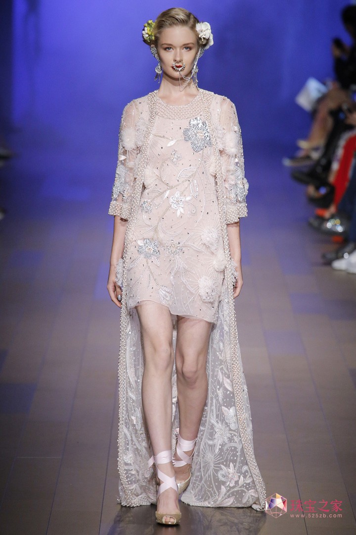 Naeem Khan 2018ϵʱװ