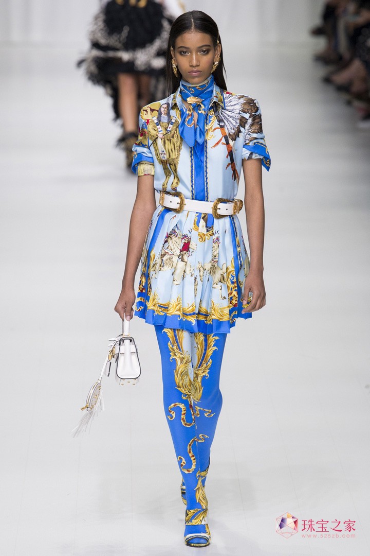 VERSACE ˼ ʦ  ʱװ ͼ Ԫ Ħ ͷ