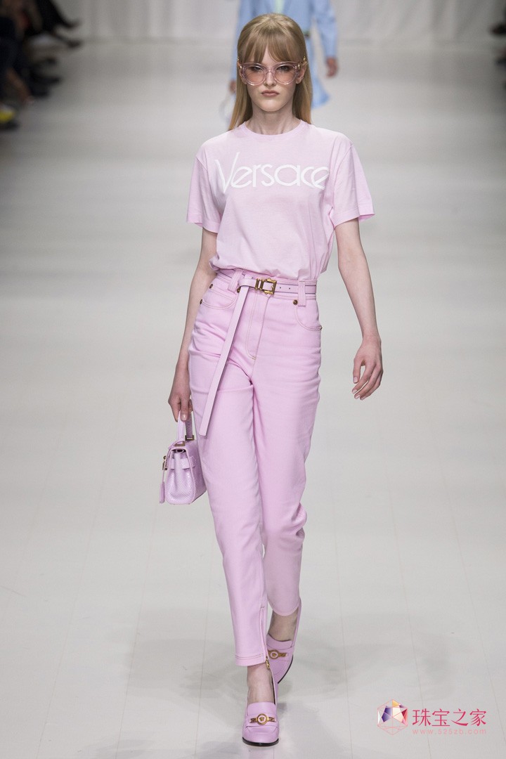 VERSACE ˼ ʦ  ʱװ ͼ Ԫ Ħ ͷ