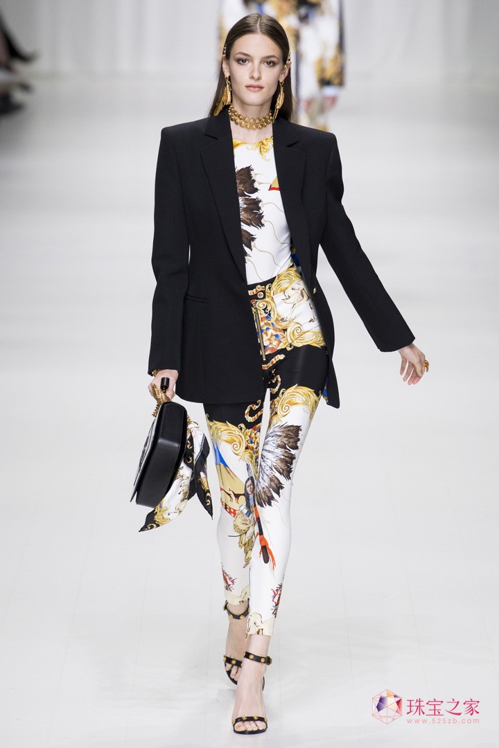 VERSACE ˼ ʦ  ʱװ ͼ Ԫ Ħ ͷ