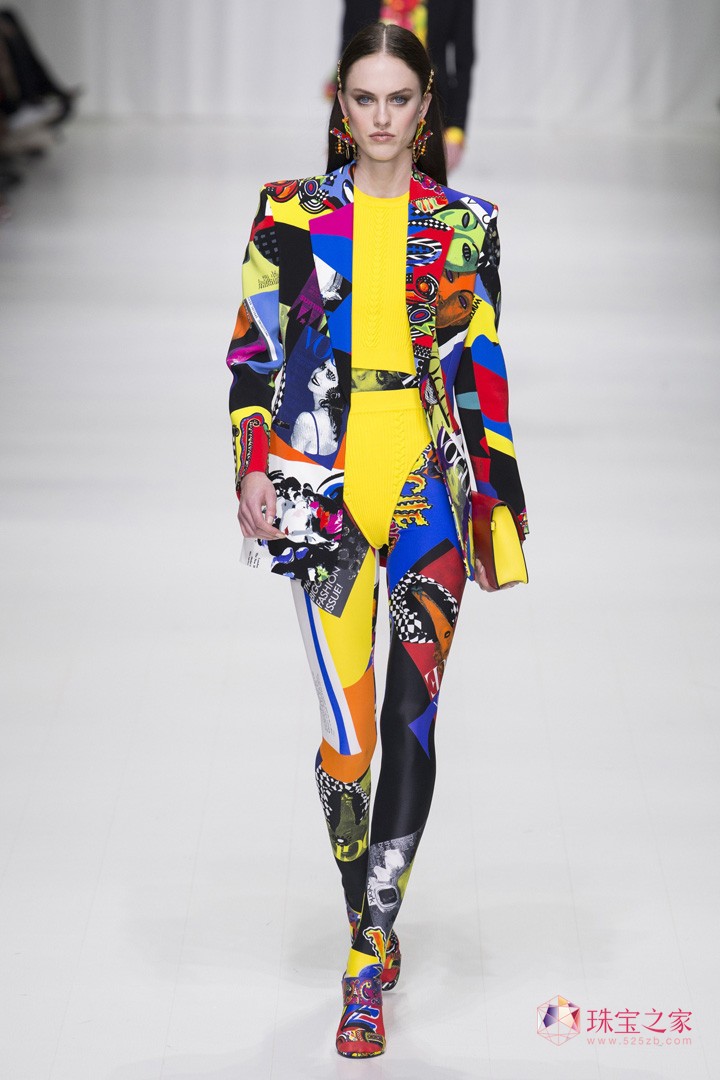VERSACE ˼ ʦ  ʱװ ͼ Ԫ Ħ ͷ