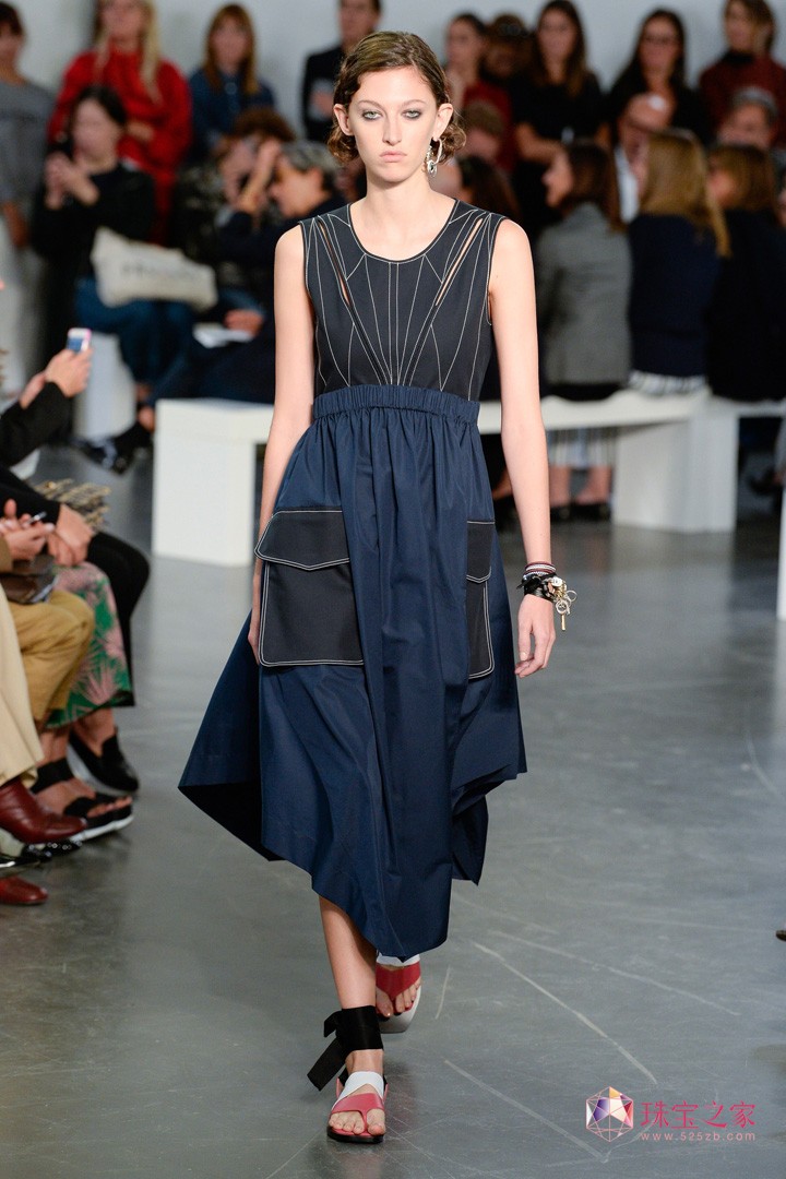 ʱװ Sportmax ˹˹ ִ ഺ ˶