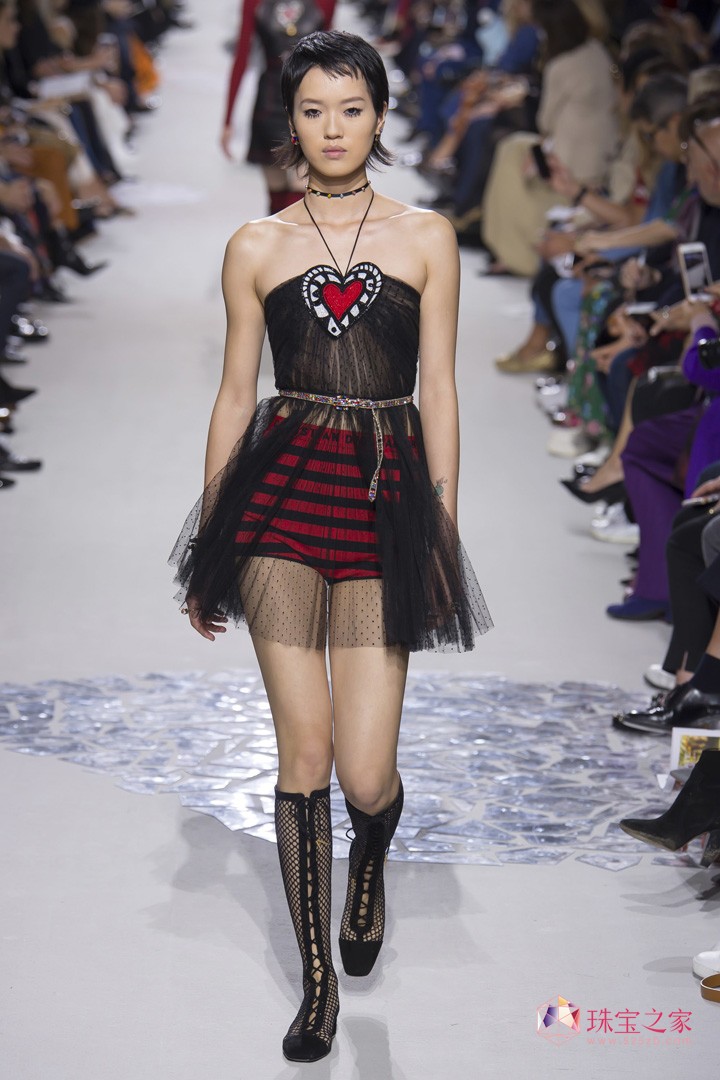 ʶˣChristian Dior 2018ϵʱװ