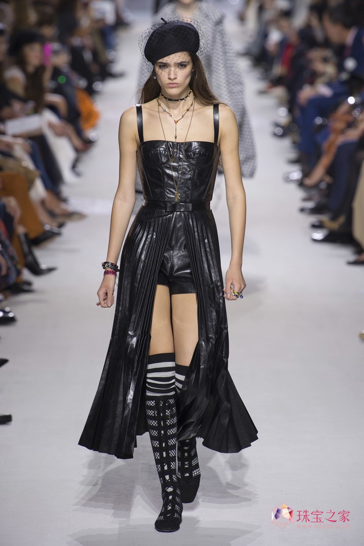 ʶˣChristian Dior 2018ϵʱװ