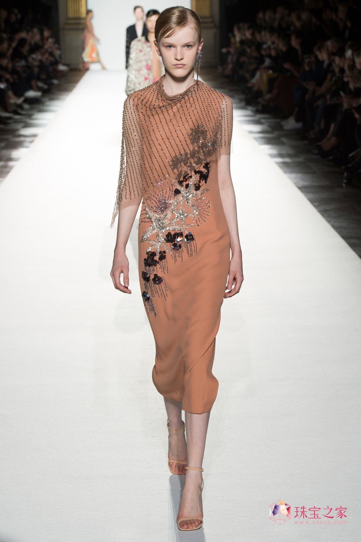 ʱֲʧϢDries Van Noten 2018ϵʱװ