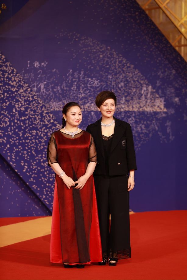 Chopard萧邦品牌大使王源、演员段奕宏、邓婕、关晓彤、万茜与蒋璐霞纷纷受邀出席活动,佩戴Chopard萧邦艺术杰作于此璀璨之夜共襄盛举。